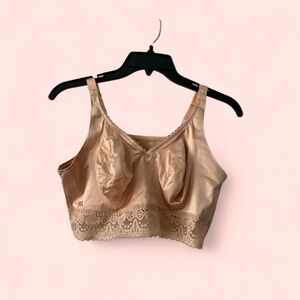 Ruby Ribbon , new in the package, lace DemiEtte, size 40, color pale